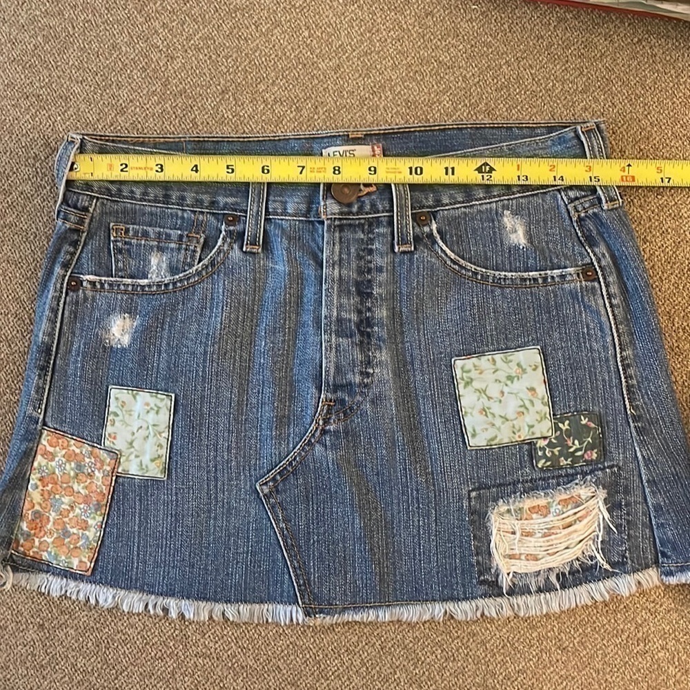 Levi’s 2000’s Patchwork Skirt Size 5 - image 3